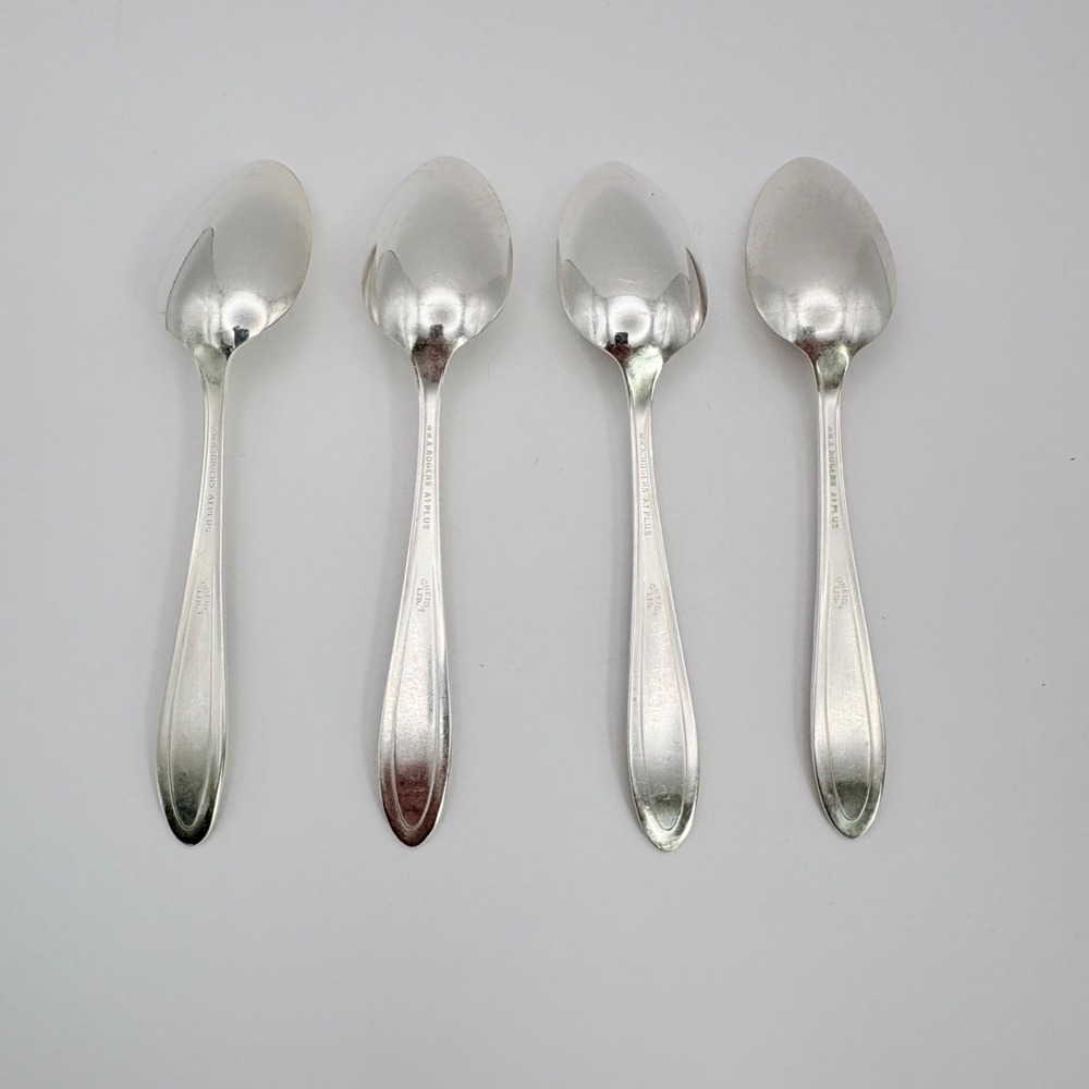 Vintage Oneida Wm Rogers Ramona Lakewood Brentwood 4 Teaspoons - Picture 2 of 3